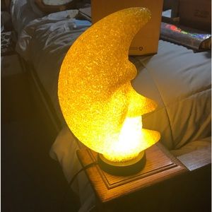 Moon light in yellowish gold color. 10 x 7 x 4